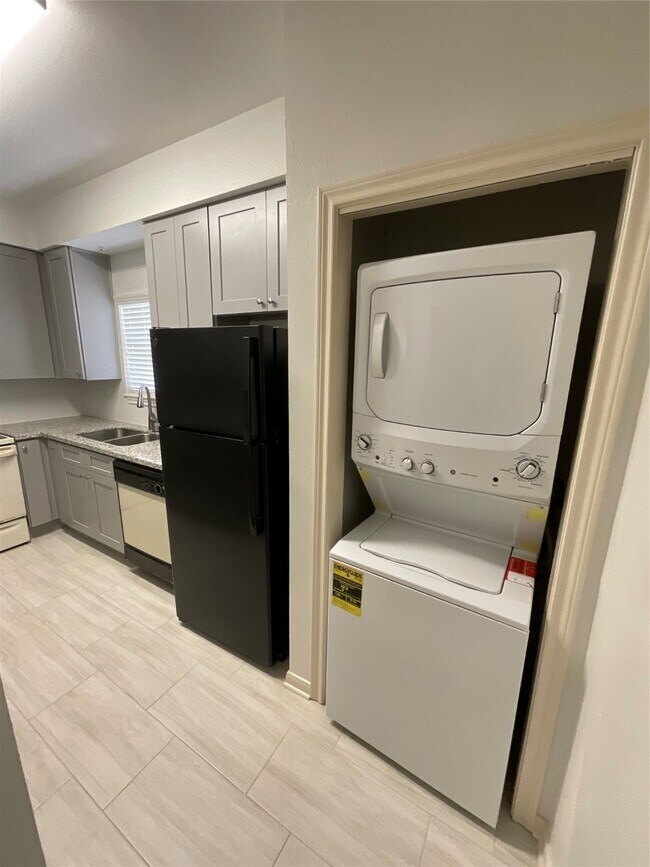 Photo - 3100 Walnut Bend Ln Unidad 113