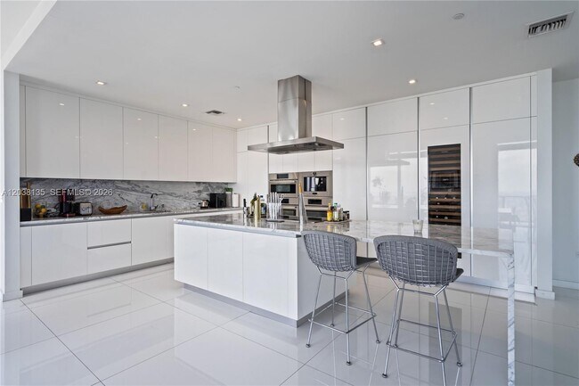 Photo - 88 SW 7th St Unit 4203