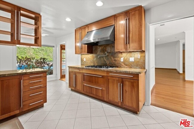 Photo - 13521 Bayliss Rd