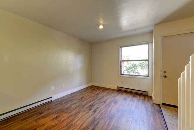 Photo - 2311 Spruce St Unidad 03