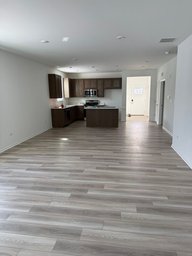 Photo - 7603 Honeysuckle Ln