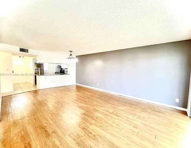 Building Photo - 8330 Sands Point Blvd Unit #N307 Rental