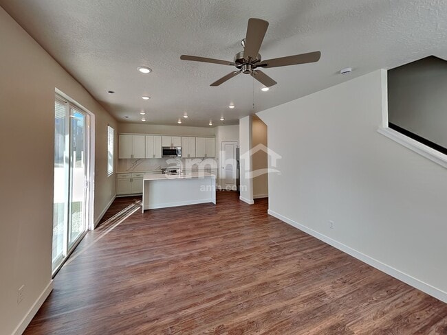 Photo - 8966 Royal Ln