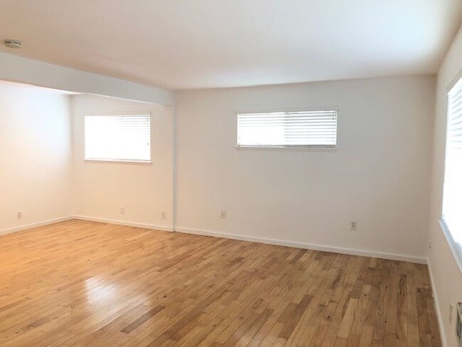 5518 N Haight Ave