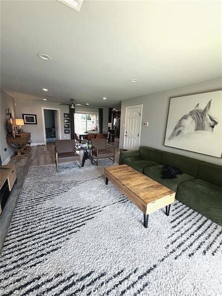 Photo - 4704 Jeannette Dr