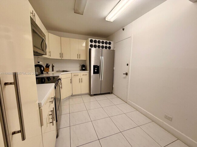 Photo - 6039 Collins Ave Unit 1506