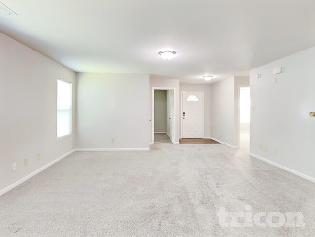 Photo - 2336 Blackthorn Dr