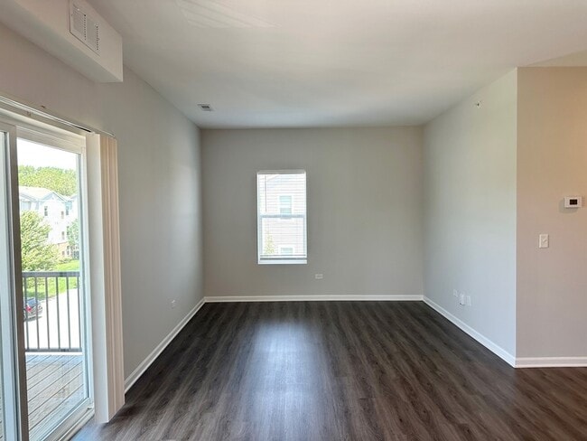 Photo - 855 E Main St Unit 3F