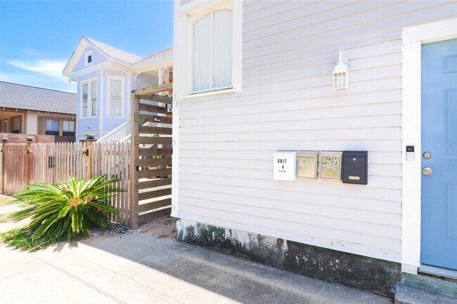 Photo - 2627 Avenue K