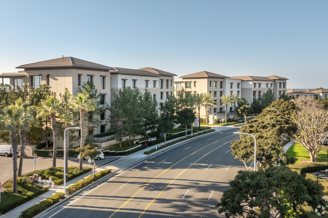 1001 Santa Barbara Dr, Newport Beach - Meridian Residences