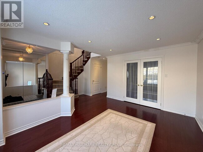 Photo - 2 Kentsdale Dr