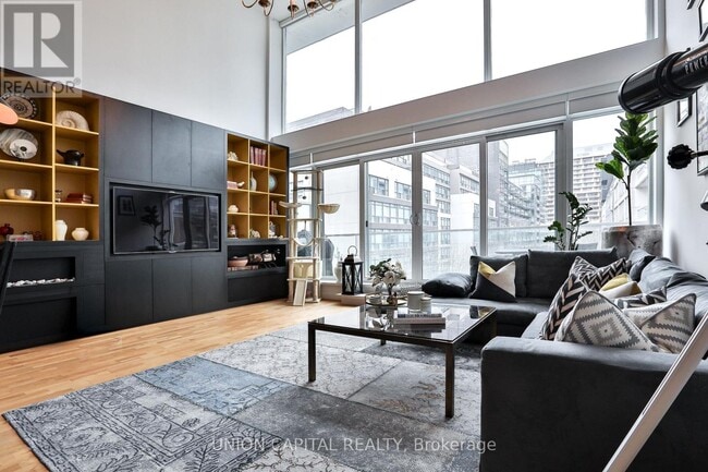 Photo - 75 Portland St Unité 504