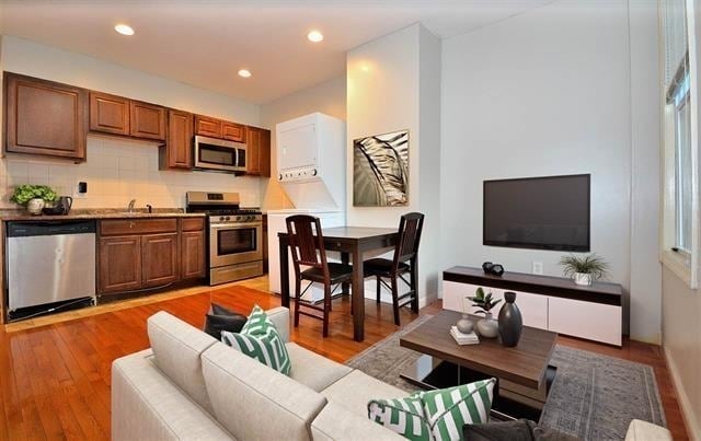 Building Photo - 53 Claremont Ave Unit 2