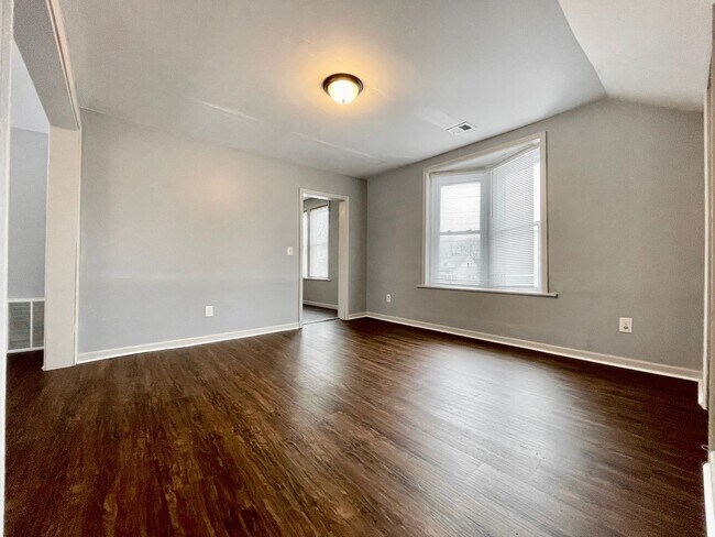 Photo - One Bedroom Duplex in Muskegon - All Utilities Included!