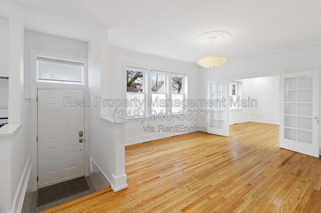 Building Photo - 12303 Klinger St