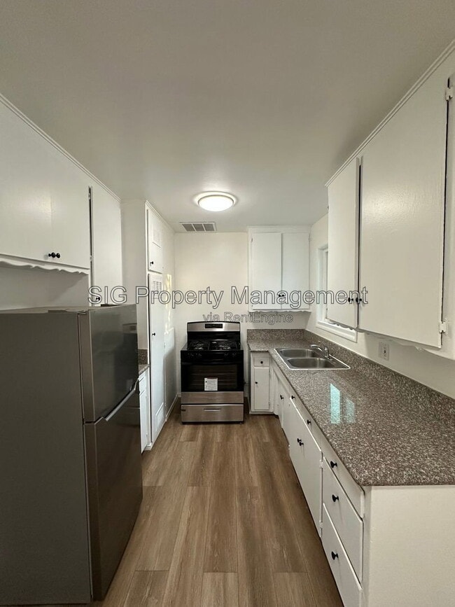 Building Photo - 13226 Maclay St Unit 6