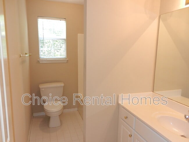 Photo - 2211 Summer Ridge Dr
