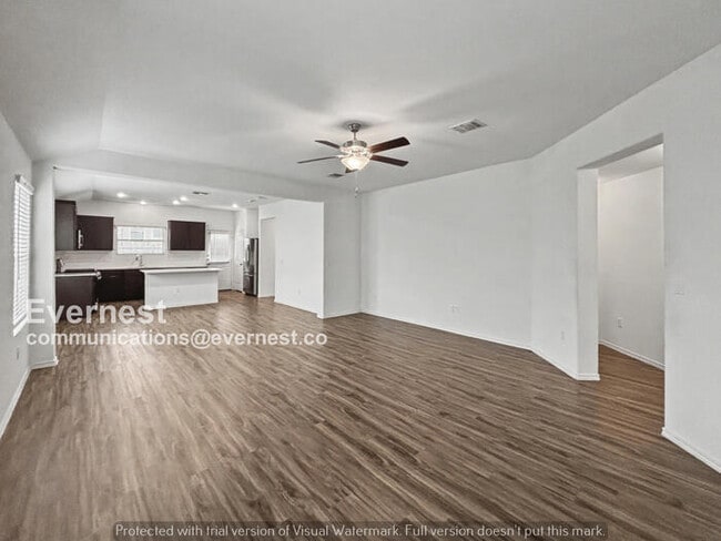 Photo - 4 Bed/2 Bath Home with Garage / Pet-Friendly / Available Now!