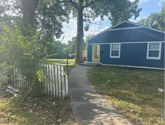 Building Photo - Perfect 3 bed 2 bath! Rental