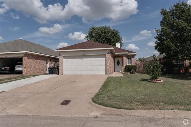 Building Photo - 7108 Park Creek Cir W Rental
