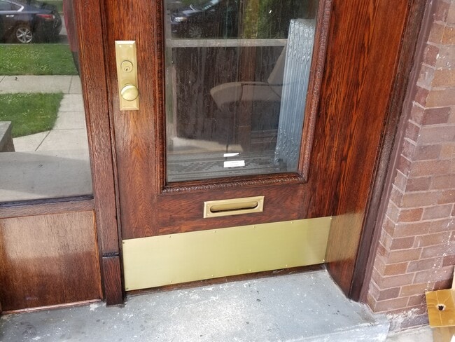 Photo - 5226 W Hutchinson St Unidad 1