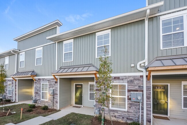 Photo - 320 High Grv Wy