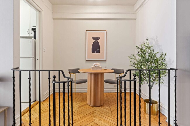 Photo - 15-17-17 E 36th St Unidad ID1055230P