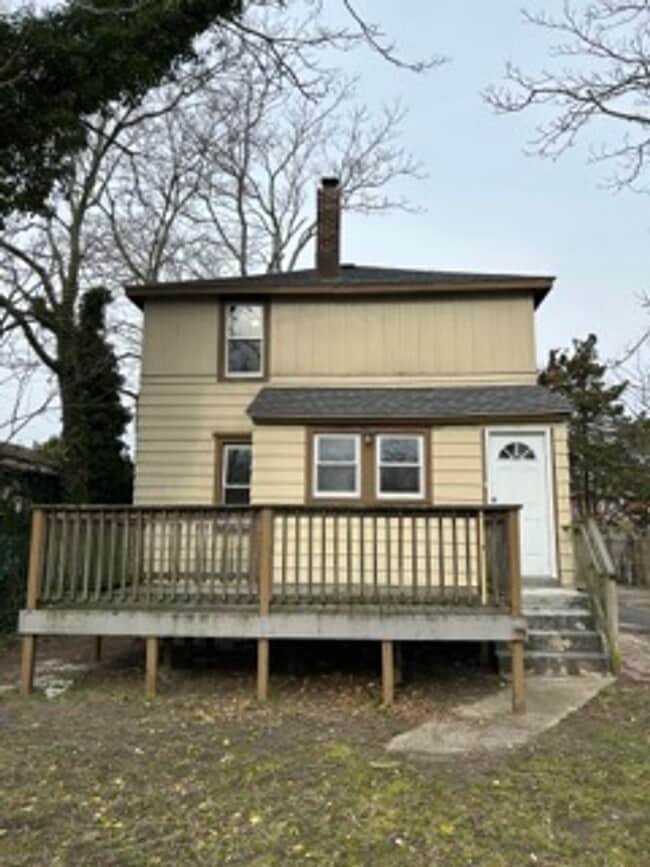 Building Photo - Recently Renovated 3-Bedroom, 1-Bath Home in Pleasantville