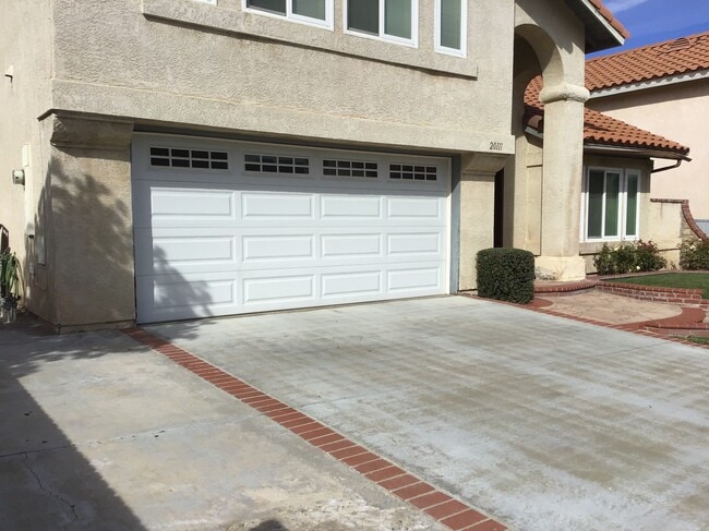 2 car garage with possible RV storage - 20111 Cavern Ct