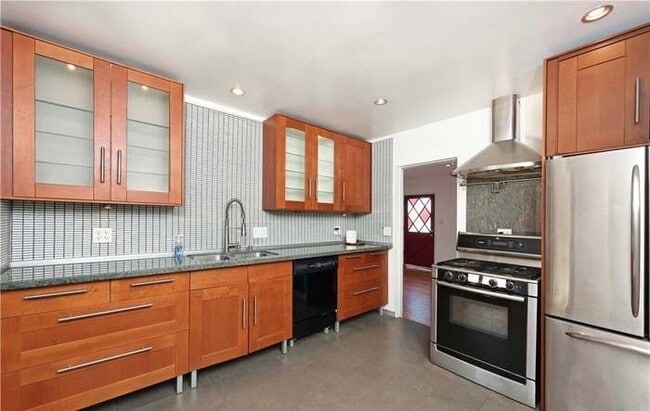 Photo - 12619 Eastbrook Ave