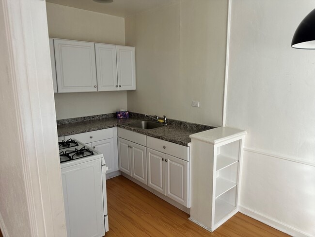 Photo - 315 N Sierra Bonita Ave