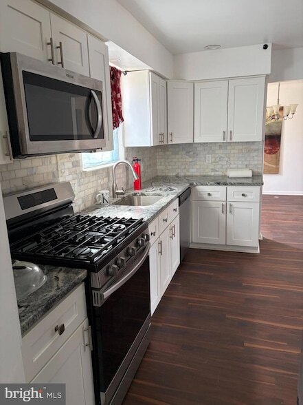 Photo - 308 Brown St