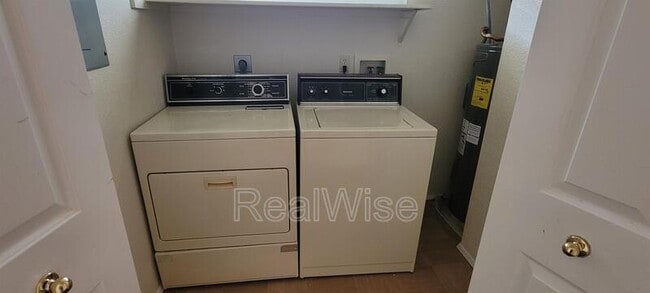Photo - 1806 Medart Ln