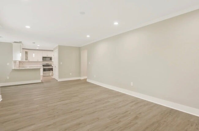 Photo - 2441 Raven Cir