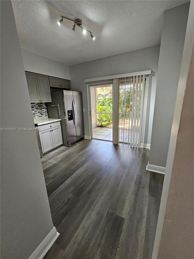 Photo - 3305 Cabaret Ln