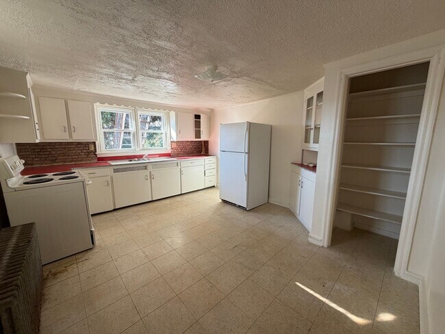 Photo - 210 S Duke St Unidad 1st Floor