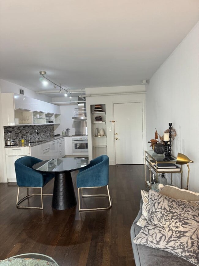 Building Photo - 199 14th St NE