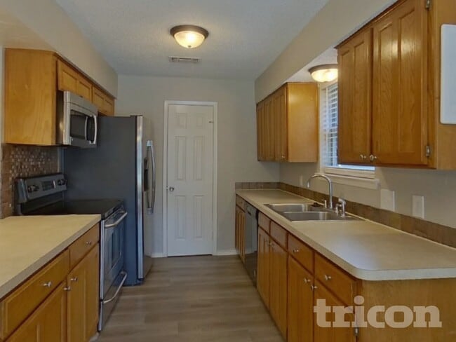 Photo - 8033 Berrybrook Dr