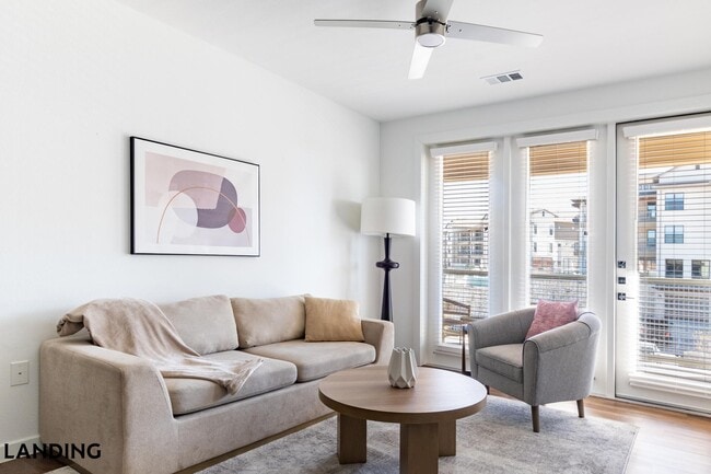 Photo - 5511 Caprock Smt Dr Unidad 1413