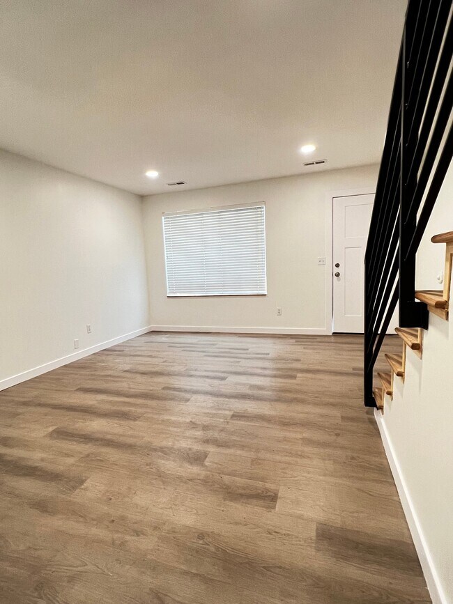 Photo - 1484 S 400 E