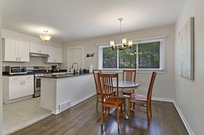 2313 Western Ave Unit 2313