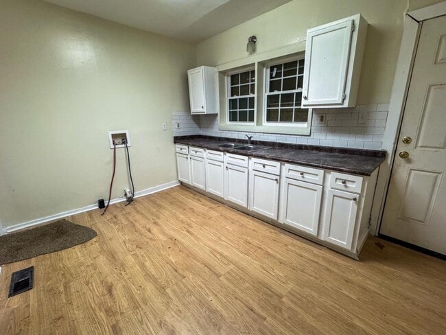 Photo - 1812 Princeton Ave SW