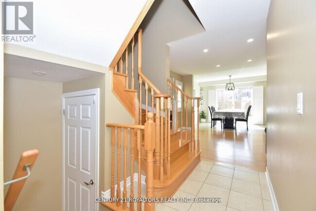 Photo - 386 Thompson St