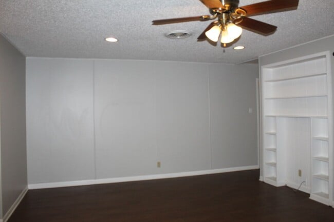 Photo - 3 BEDROOM, 2 BATH, NORTH BELTON