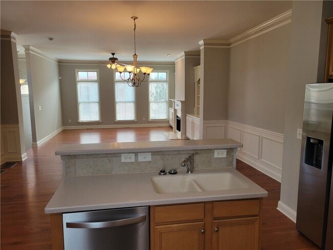 Photo - 2098 Silas Way NW