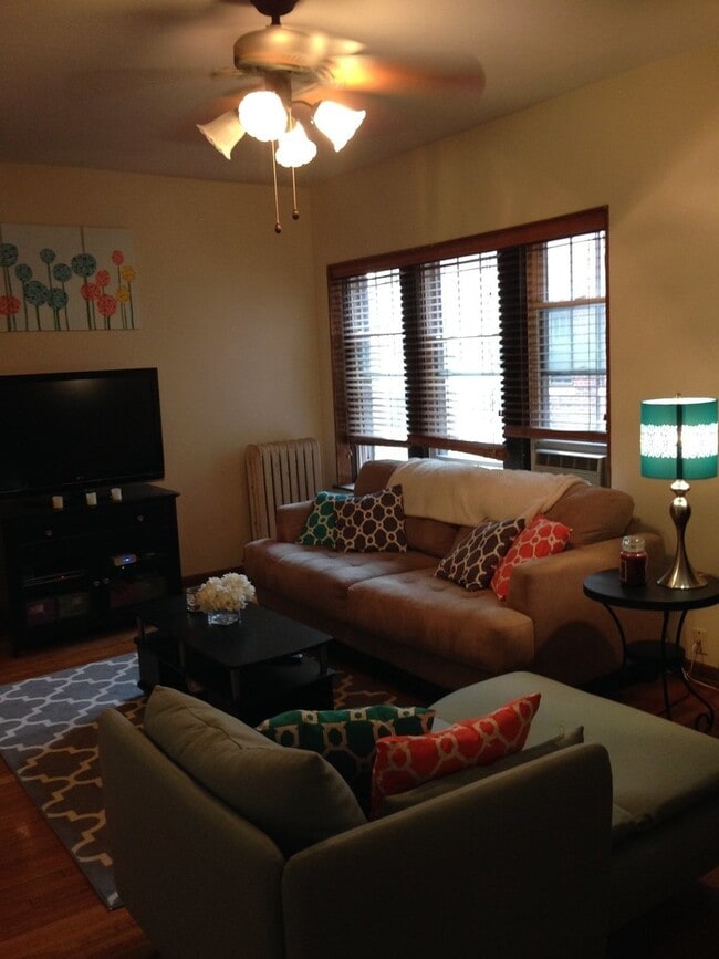 Photo - 535 W Brompton Ave Unit 2S