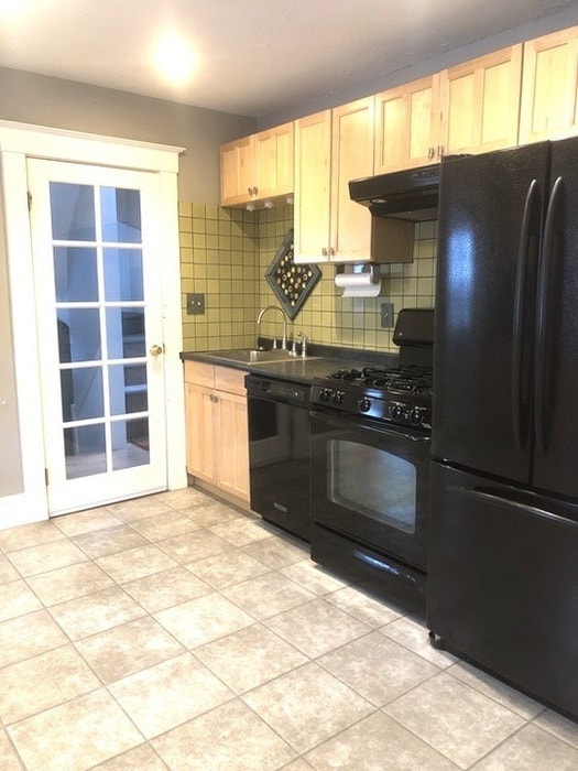 Photo - 60 Oakwood Rd Unit 1