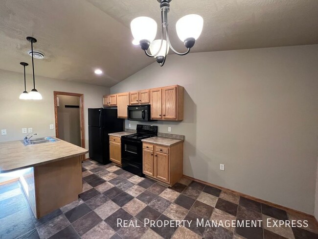 Photo - 2 Bedroom 2 Bathroom Townhome w/ a Single Stall Attached Garage in SW Sioux Falls Unit 1