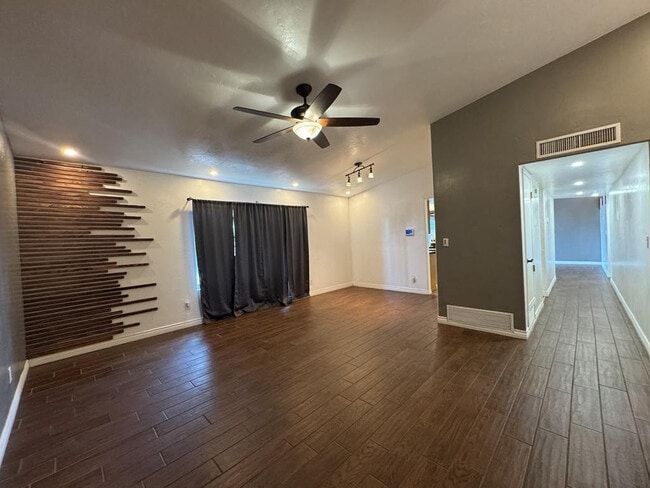 Photo - 1016 E Cottonwood Dr