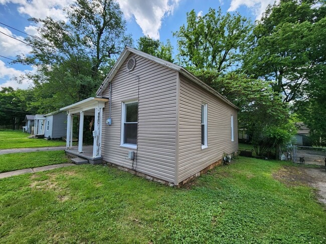 Photo - Spacious 2-Bedroom, 1-Bathroom Home AVAILABLE NOW!!